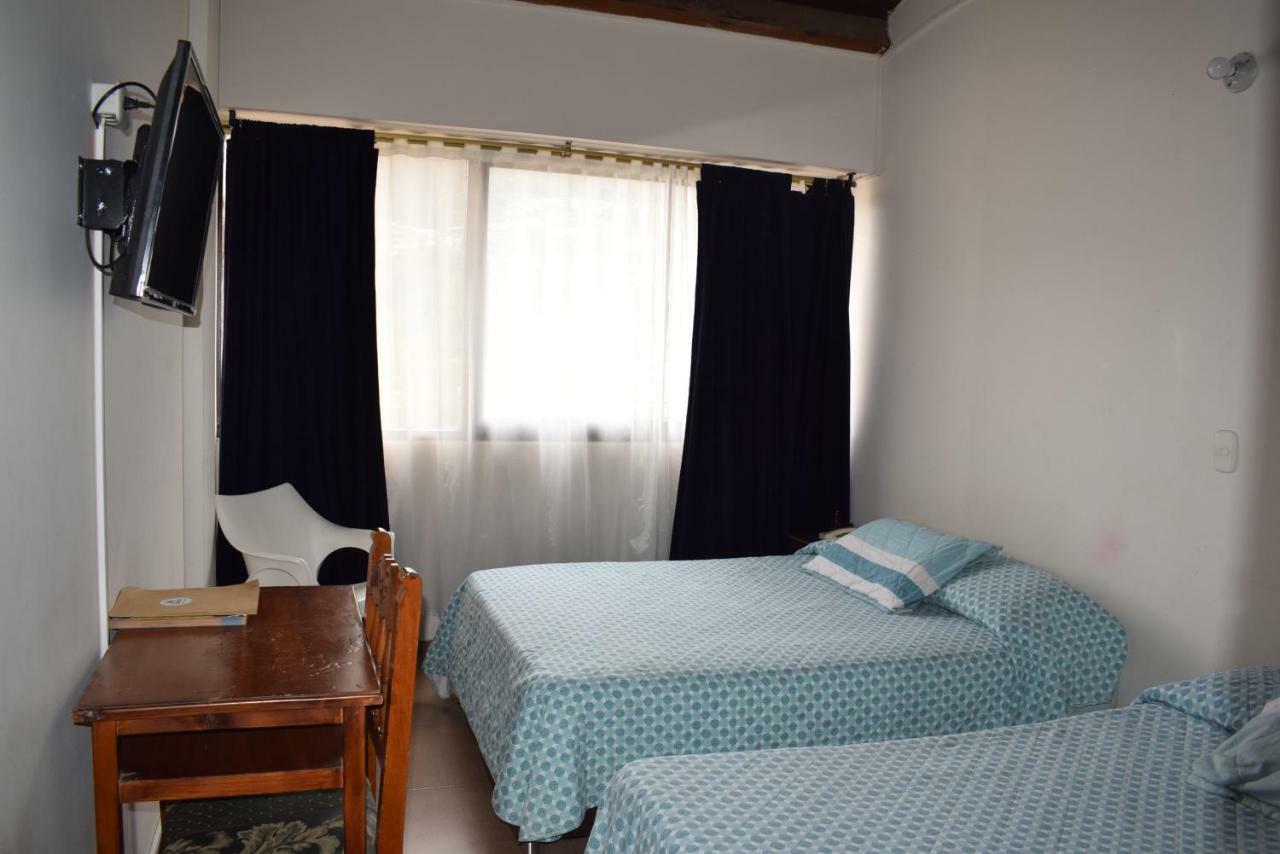 Hotel Imperial パンプローナ エクステリア 写真