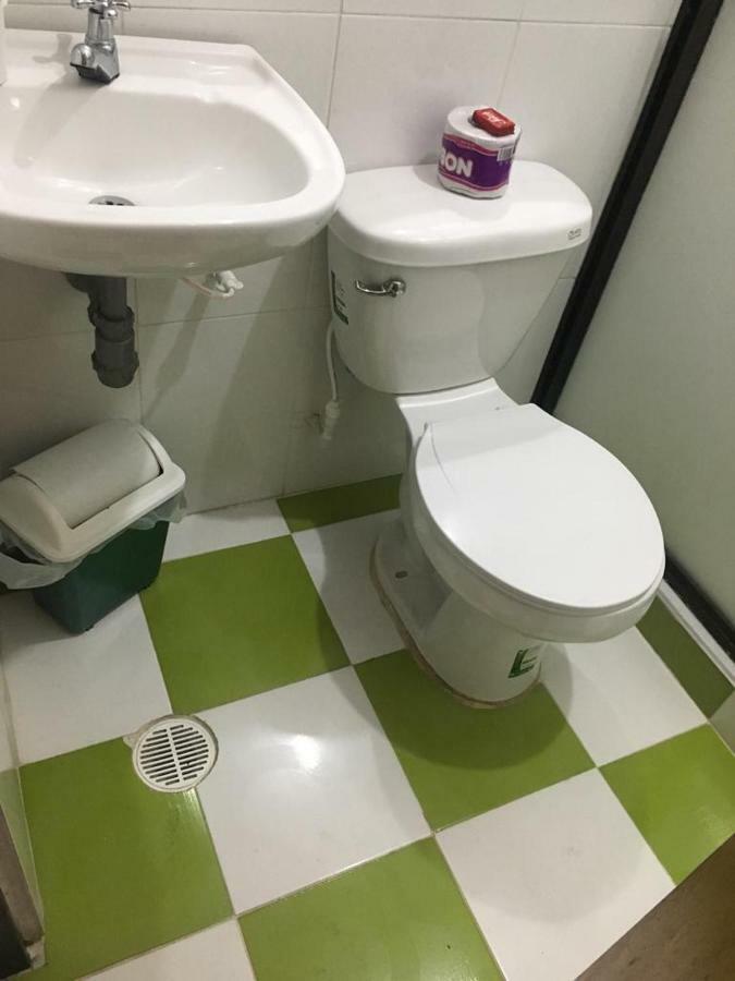 Hotel Imperial パンプローナ エクステリア 写真